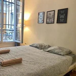 Appartement Sweet Rochechouart, Paris